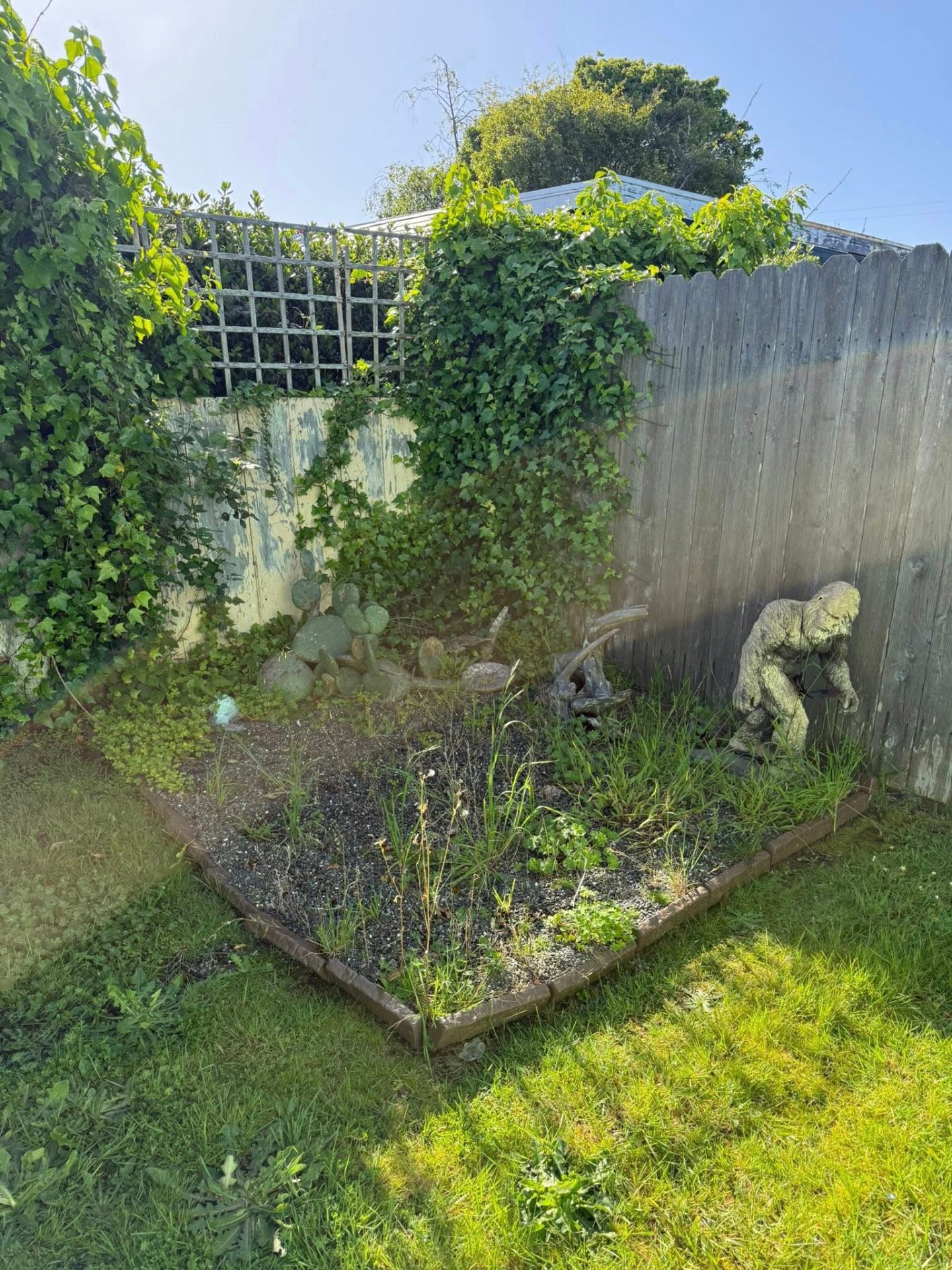 Garden Bed Cleanup & Gravel Refresh — before photo in Humboldt County